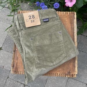 NWT Patagonia Women’s Size 28 Organic Cotton Fitted Corduroy Pants Sage Khaki